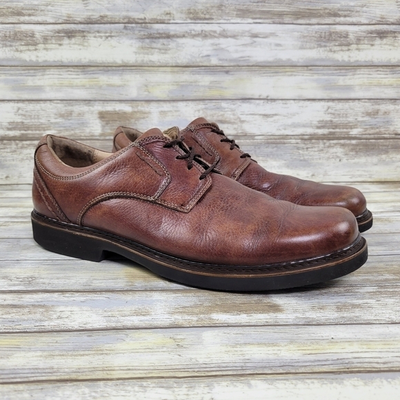 Clarks Men's Brown Leather Oxford Dress/Casual Shoes Sz 10.5 Gumlite Vibram Sole - Picture 1 of 10